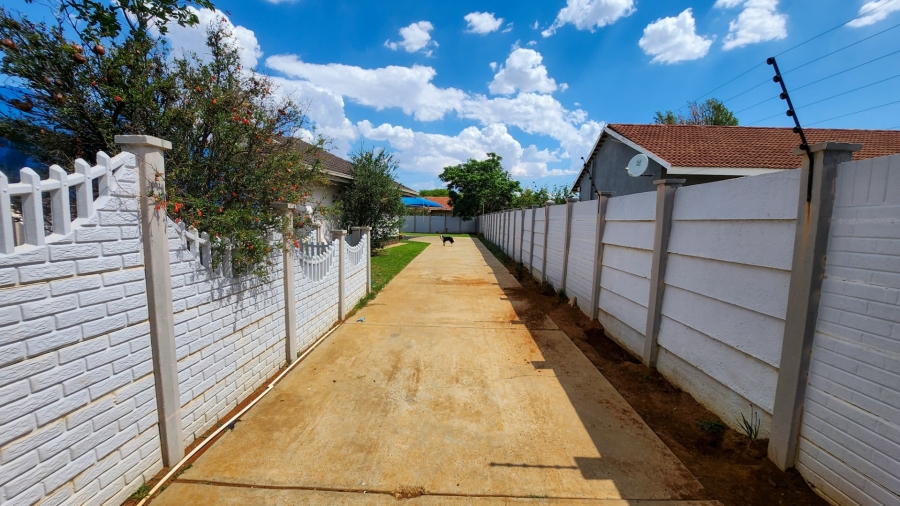 3 Bedroom Property for Sale in Stilfontein Ext 4 North West